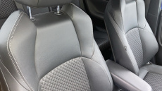 Toyota Yaris 1.5 Hybrid Dynamic 5dr CVT Hybrid Hatchback